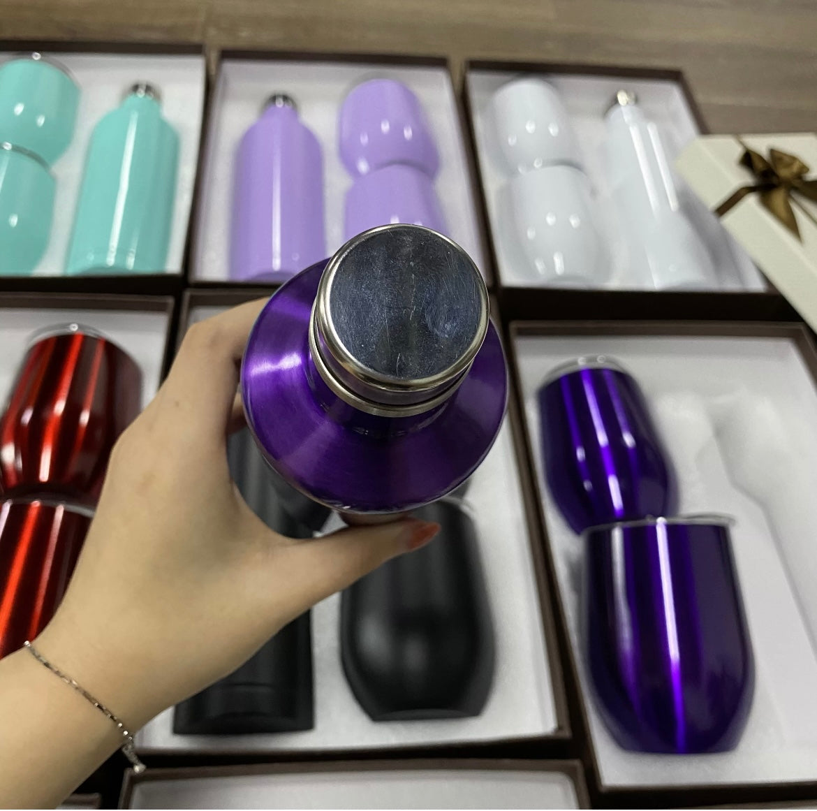 Wine gift set 17oz Stainless Steel Wine Bottle Set 17oz wine Bottle with two 12oz glasses tumblers gift sets
